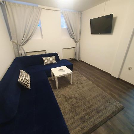 3 Rooms Cinema Garden Parking House Бухарест Екстер'єр фото